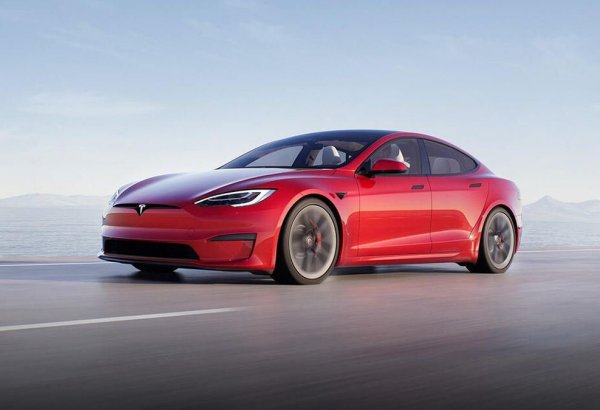 "Tesla" bir milyondan çox avtomobili geri çağırıb