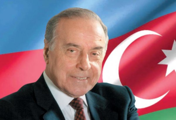 Сегодня исполняется 99 лет со дня рождения Общенационального лидера Азербайджана Гейдара Алиева