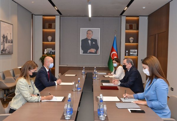 Джейхун Байрамов встретился с новым представителем ЮНИСЕФ в Азербайджане