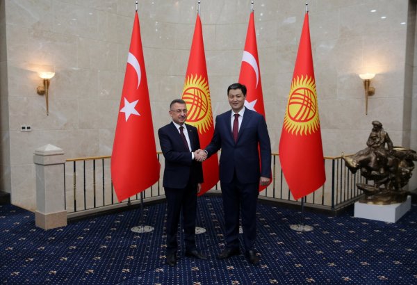 Cumhurbaşkanı Yardımcısı Oktay, Kırgızistan Bakanlar Kurulu Başkanı Maripov ile görüştü