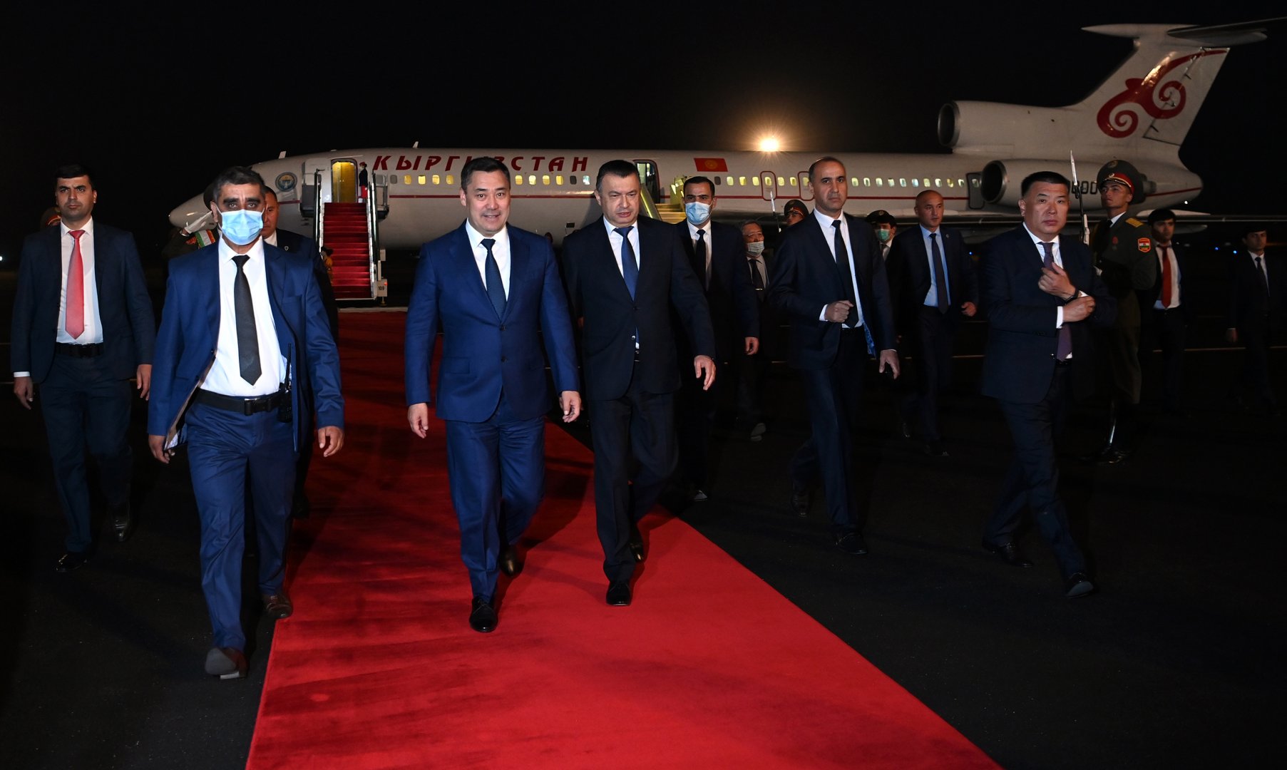 Президент Садыр Жапаров иш сапары менен Душанбе шаарына келди