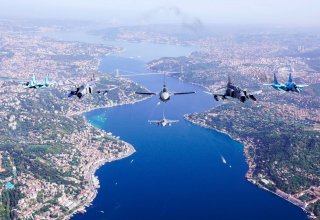 Turkish, Azerbaijani jets conduct welcome flight over Bosphorus within TEKNOFEST-2021