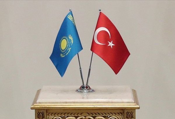 Kazakistan'ın yenilenme süreci Ankara'da masaya yatırıldı