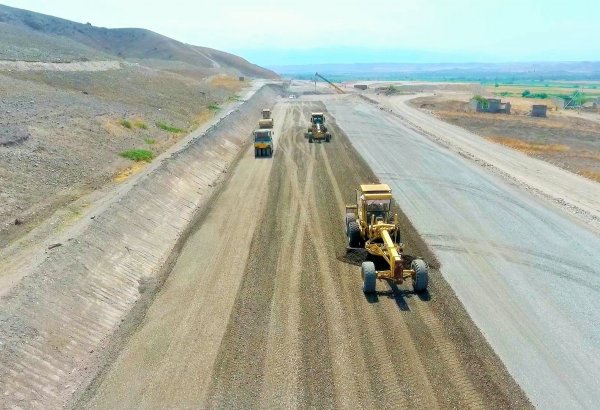 Azerbaijan continues road constructions in liberated lands at accelerated pace