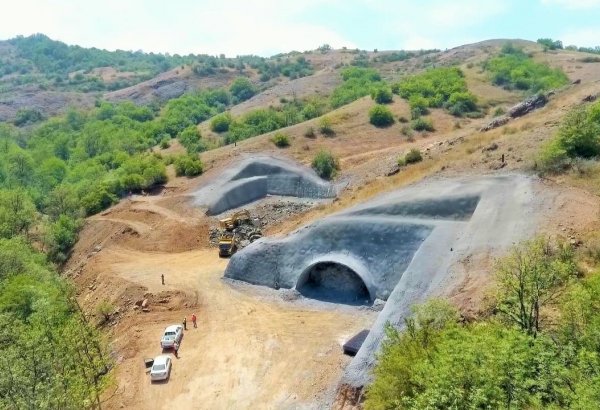 Excavation work ends on part of tunnel on Azerbaijan's Ahmadbayli-Fuzuli-Shusha road (PHOTO)