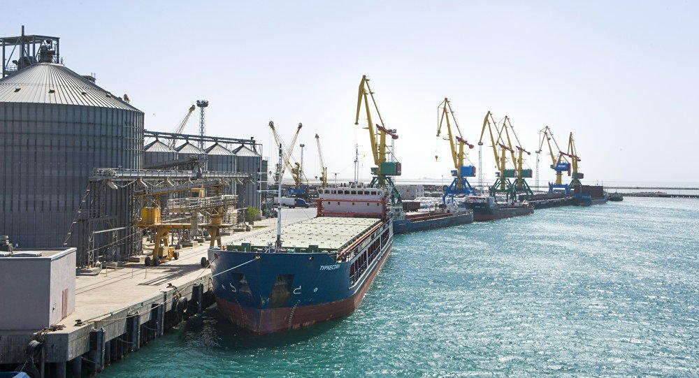 Новый контейнерный терминал планируют ввести в морском порту Актау