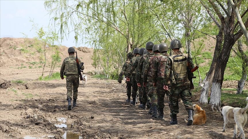 Karabağ'da yasa dışı Ermeni silahlı gruplarca açılan ateşte Azerbaycan askeri şehit oldu