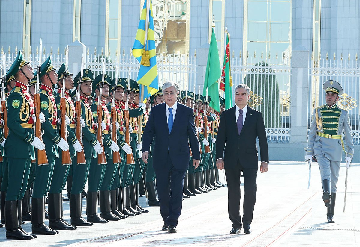 Türkmenistanyň Prezidenti we Gazagystan Respublikasynyň Prezidenti özara bähbitli hyzmatdaşlygyň ileri tutulýan ugurlaryny ara alyp maslahatlaşdylar