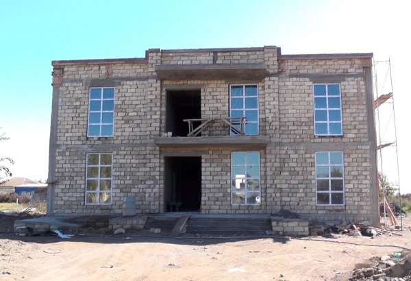 Azerbaijan talks ongoing work to restore houses damaged from Armenian shelling during Second Karabakh War