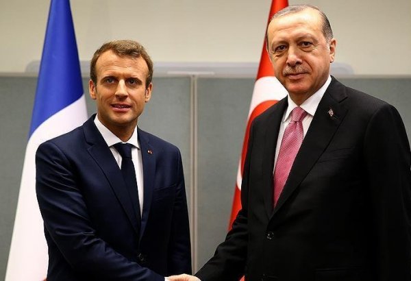 Эрдоган и Макрон обсудили ситуацию на Южном Кавказе (Обновлено)