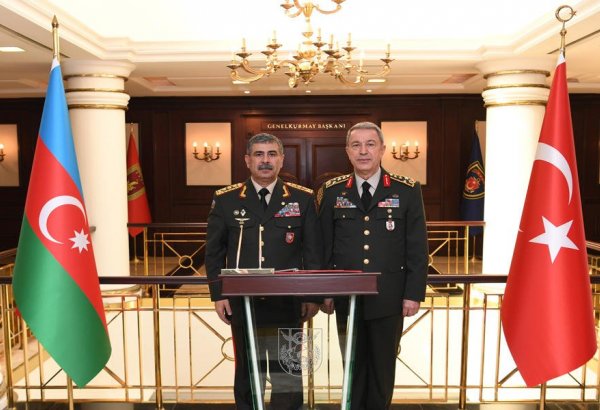 Azerbaijani, Turkish defense ministers discuss provocations staged by Armenia