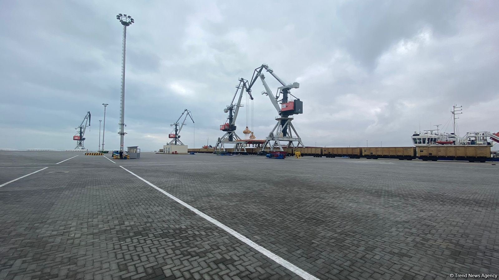 Bakı limanının Ro-Ro terminalı ildə 6 milyon tondan çox yük aşırmaq gücünə malikdir