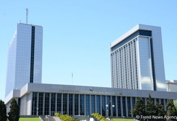 Парламент Азербайджана осудил вооруженное нападение на депутата Фазиля Мустафу