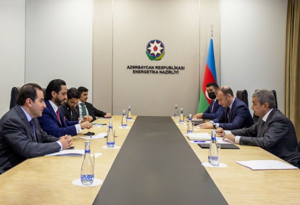 Azerbaijan, Saudi Arabia talk issues of investment co-op in energy