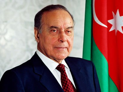 Azerbaijan commemorates 18th death anniversary of national leader Heydar Aliyev
