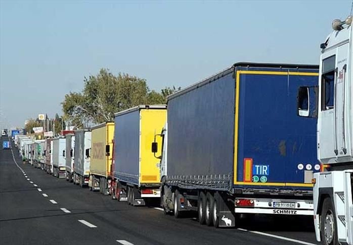 Azerbaijan sees increase in number of vehicles involved in int'l transportation