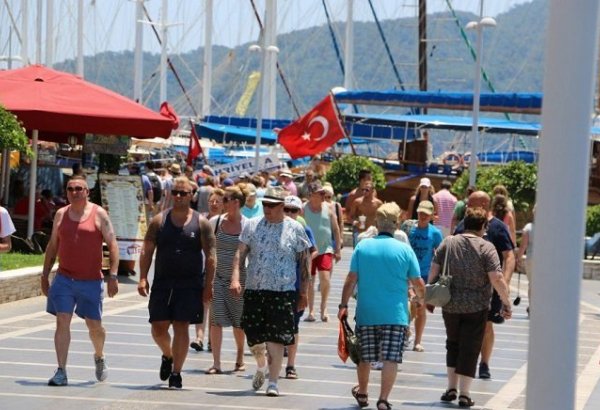 Российские туристы смогут привиться одобренной ЕС вакциной Pfizer в Турции