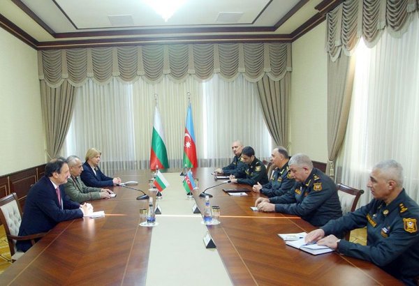 Chief of General Staff of Azerbaijani Army meets with Bulgarian delegation