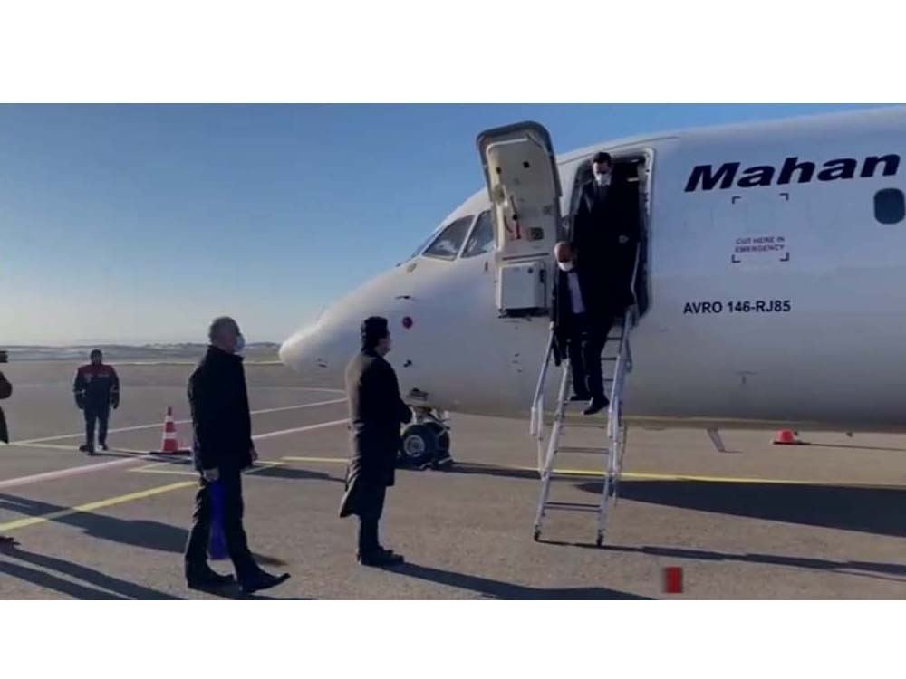 Footage of Iranian Minister of Roads and Urban Development arriving in Fuzuli International Airport published