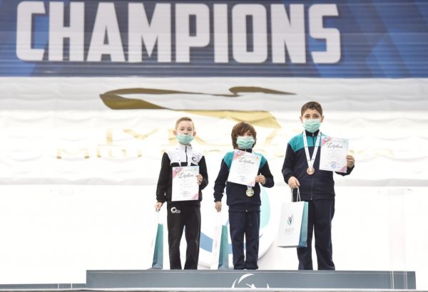 Определились победители Первенства Азербайджана и Чемпионата Баку по прыжкам на батуте и акробатической дорожке – церемония награждения