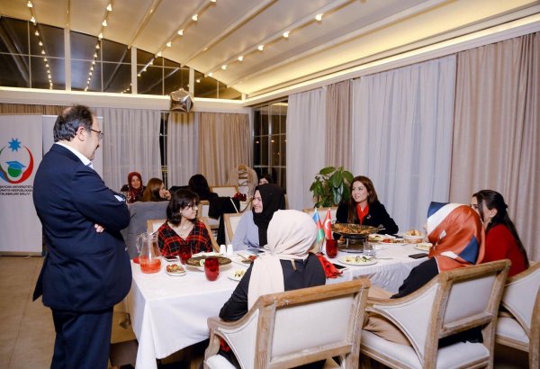 Turkish ambassador meets with Turkish students studying in Azerbaijan