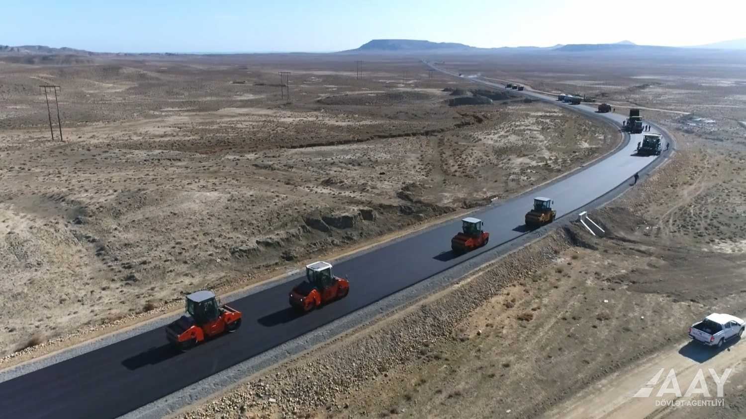 Palçıq vulkanlarına gedən yeni avtomobil yolu inşa edilir