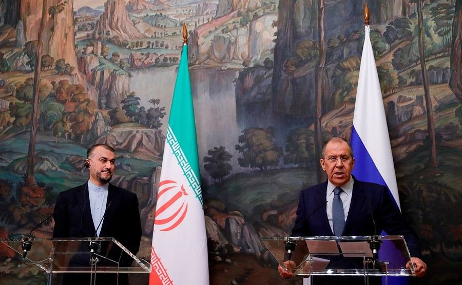 Iranian FM exchanges views on Vienna talks with Russia's Lavrov