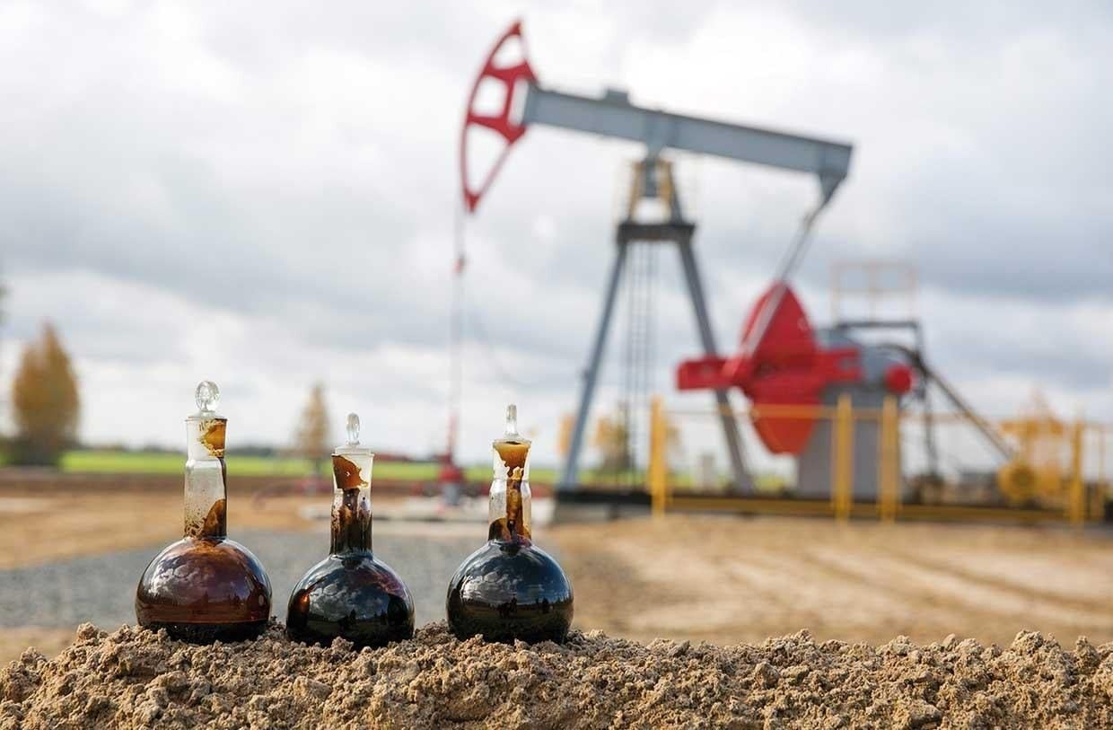 Azerbaijani oil prices slightly down