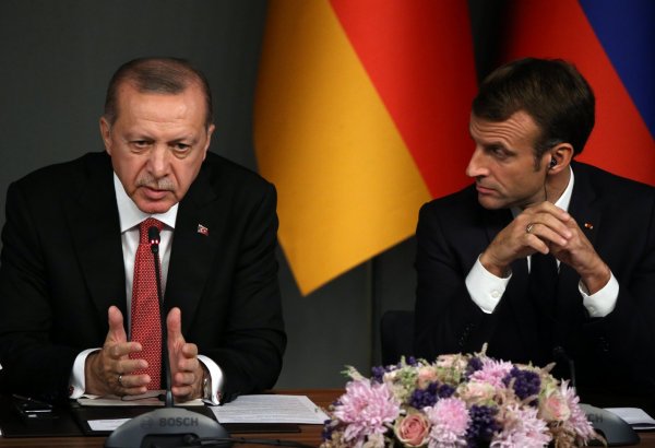 Эрдоган и Макрон обсудили региональные вопросы
