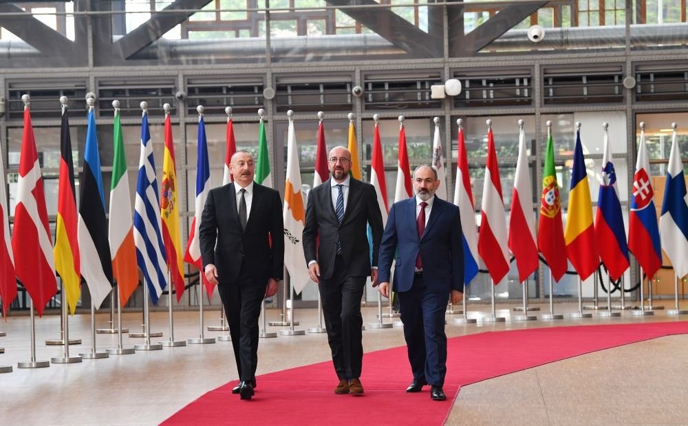 President Ilham Aliyev holds meeting with President of European Council and Prime Minister of Armenia in Brussels (PHOTO/VIDEO) (UPDATED)