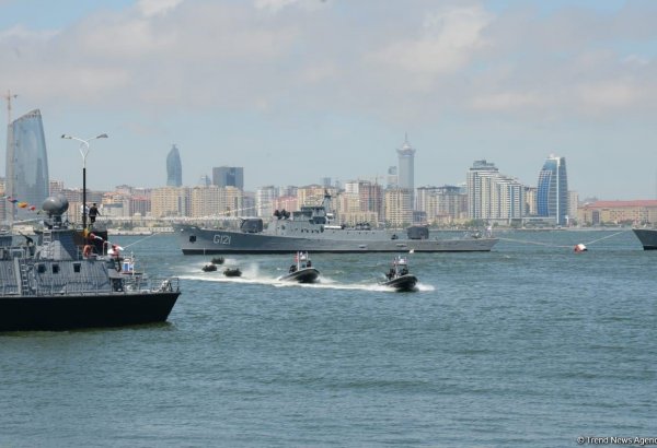 Специализированные войска ВМС Азербайджана выполнили различные маневры в рамках фестиваля TEKNOFEST (ФОТО/ВИДЕО)