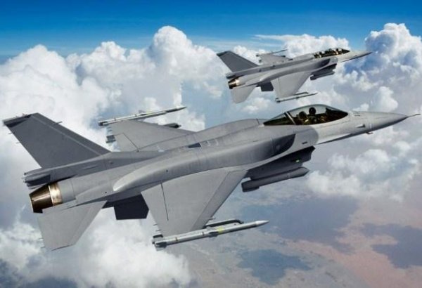 Türkiyəyə F-16 qırıcılarının satışını məhdudlaşdıran maddələr ABŞ-ın müdafiə büdcəsi layihəsindən çıxarılıb