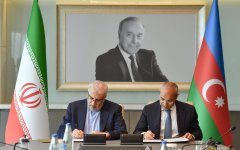 Azərbaycan və İran arasında təbii qazla bağlı memorandum imzalanıb (FOTO)