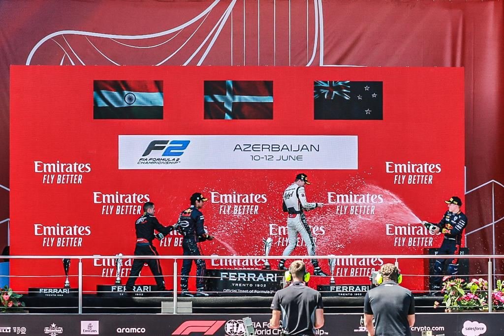 Bakıda keçirilən Formula 2 Sprint yarışının qalibləri mükafatlandırılıb(FOTO)