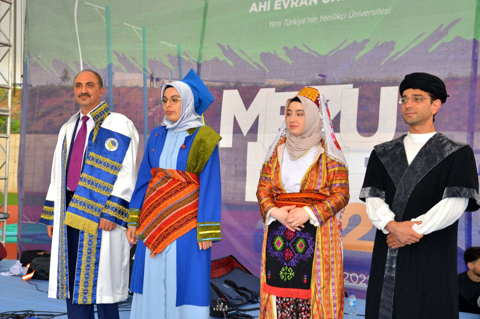 Kırşehir'de üniversite öğrencileri 6 yıldır "Ahilik yemini" ile mezun oluyor
