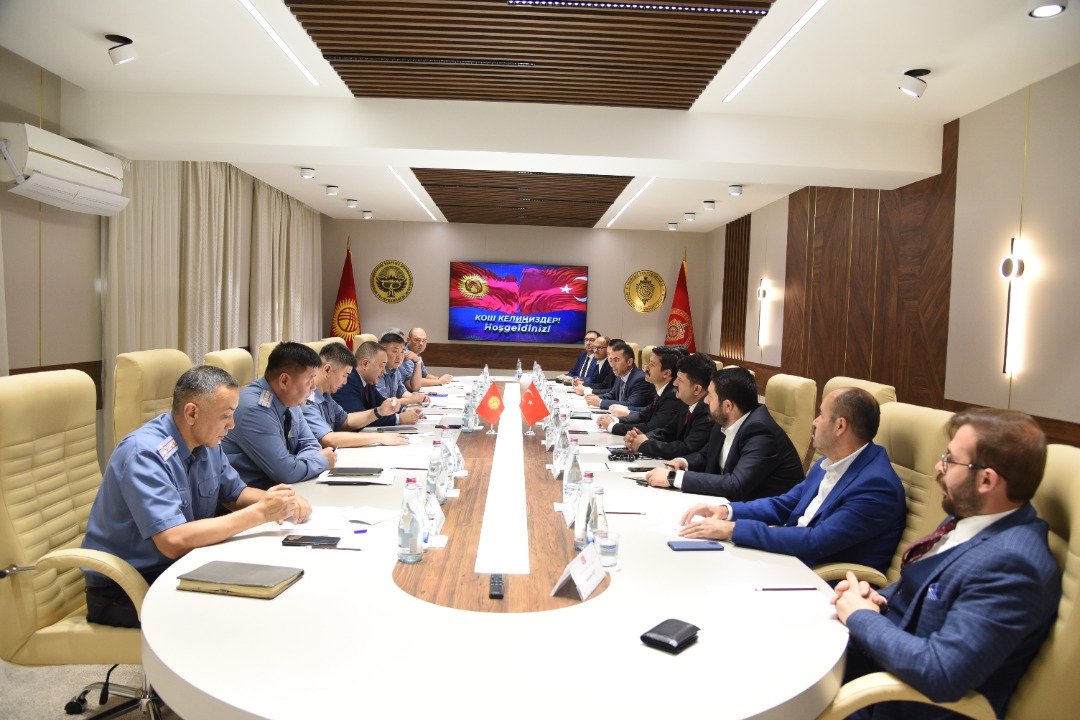 Турецкие эксперты МВД приехали обучать коллег из Кыргызстана управлению беспилотниками