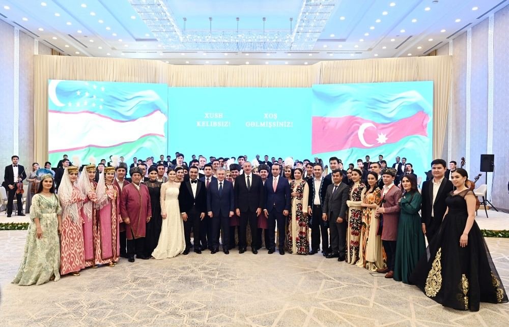 President of Uzbekistan Shavkat Mirziyoyev hosts reception in honor of President of Azerbaijan Ilham Aliyev (PHOTO)