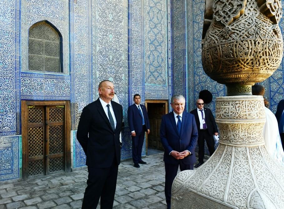 Prezident İlham Əliyev İçan-Qala Dövlət Tarixi Memarlıq Muzeyi ilə tanış olub (FOTO)