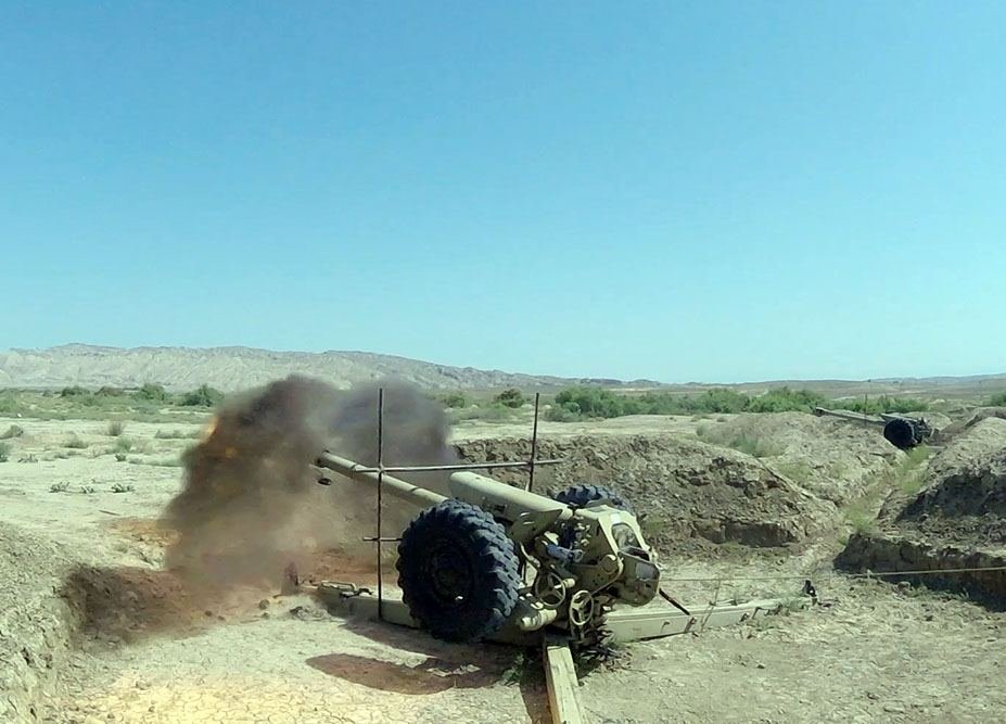 Artilleriya bölmələrində döyüş atışlı təlim keçirilir (VİDEO)