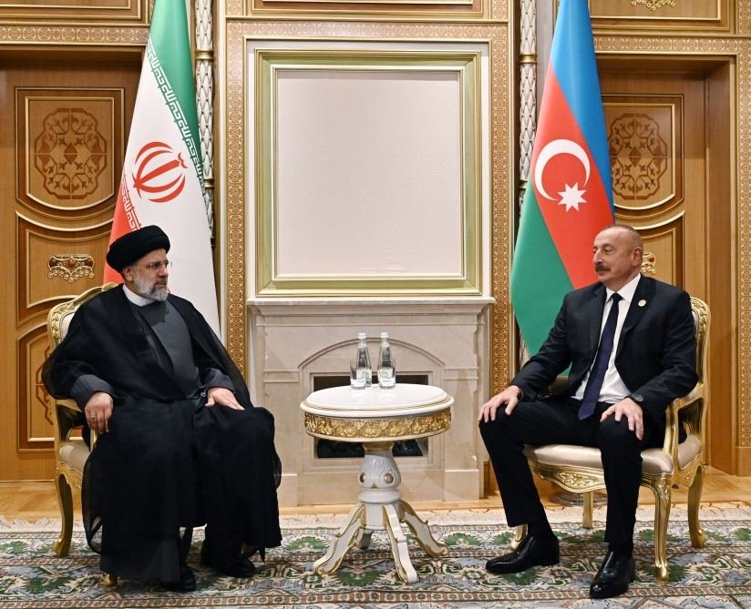 Prezident İlham Əliyevin İran Prezidenti Seyid İbrahim Rəisi ilə görüşü olub (FOTO)