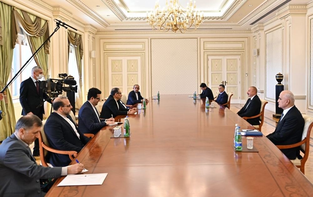 Президент Ильхам Алиев принял секретаря Высшего совета национальной безопасности Ирана