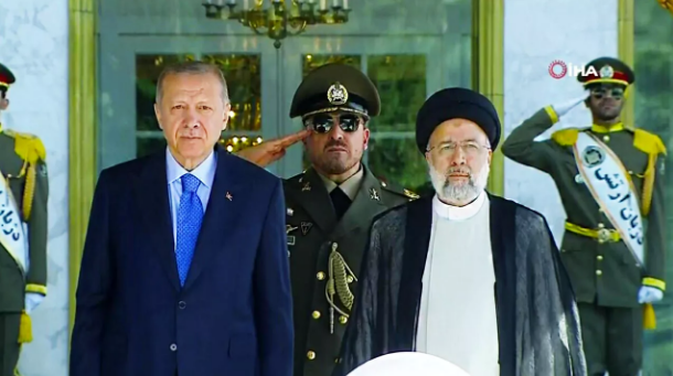 Эрдоган прибыл с официальным визитом в Иран