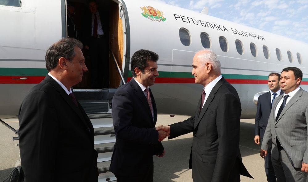 И.о. премьер-министра Болгарии прибыл с визитом в Азербайджан (ФОТО)