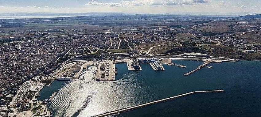 Türkiyənin Bandırma limanı tərəfindən qəbul edilən yüklərin həcmi 3 milyonu ötüb (ÖZƏL)