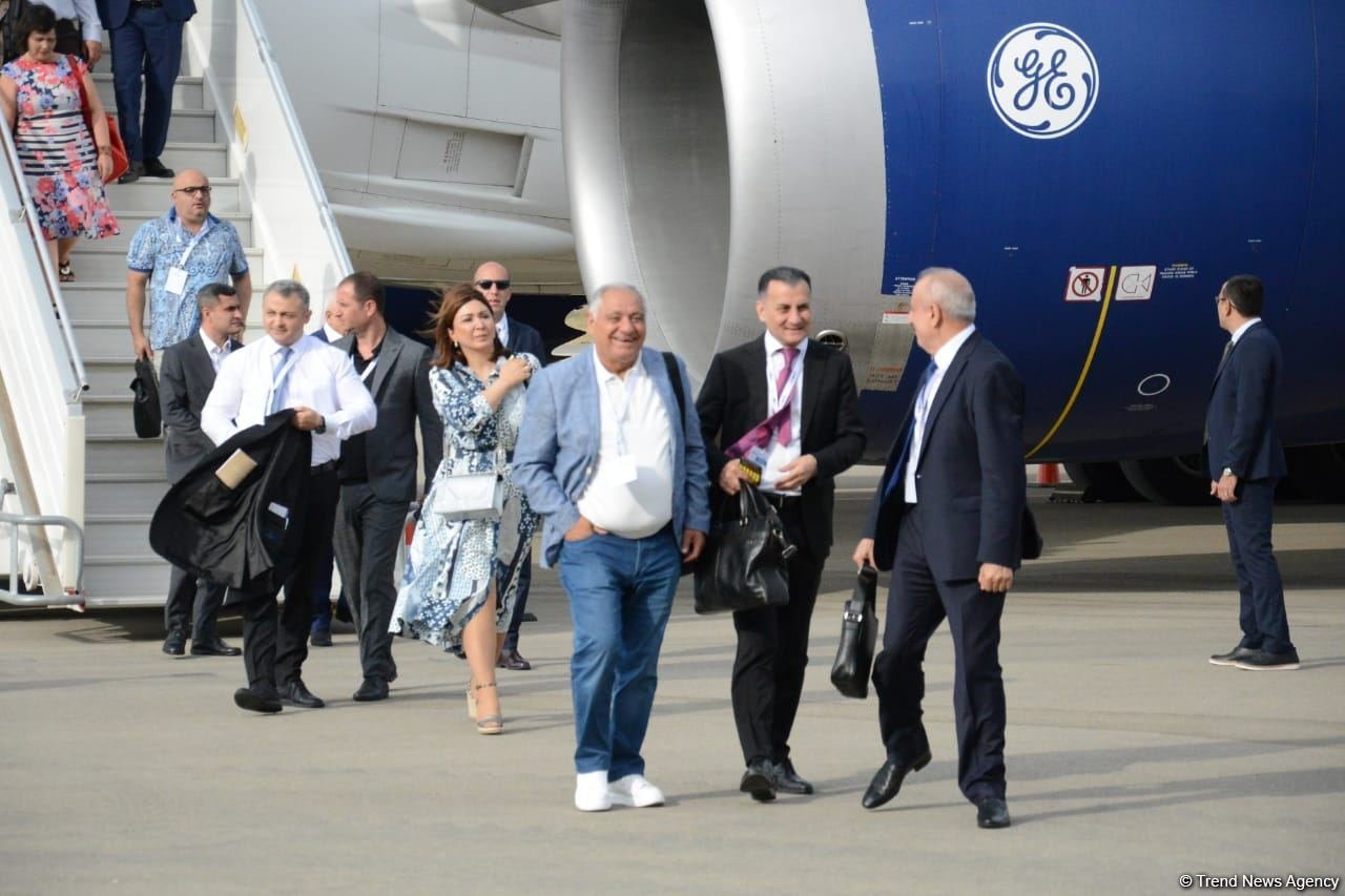 Делегация из представителей зарубежных СМИ и экспертов прибыла в Международный аэропорт Физули