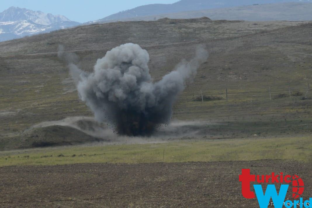 Azerbaijani serviceman dies in mine explosion in Kalbajar