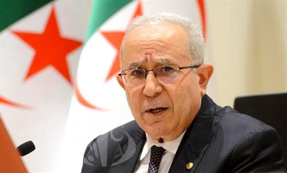 Глава МИД Алжира едет в Азербайджан