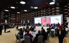 Президент Ильхам Алиев присутствовал на ужине в честь глав государств, правительств и делегаций, участвующих в церемонии открытия Пятой Исламиады (ФОТО)
