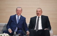 Президент Ильхам Алиев присутствовал на ужине в честь глав государств, правительств и делегаций, участвующих в церемонии открытия Пятой Исламиады (ФОТО)
