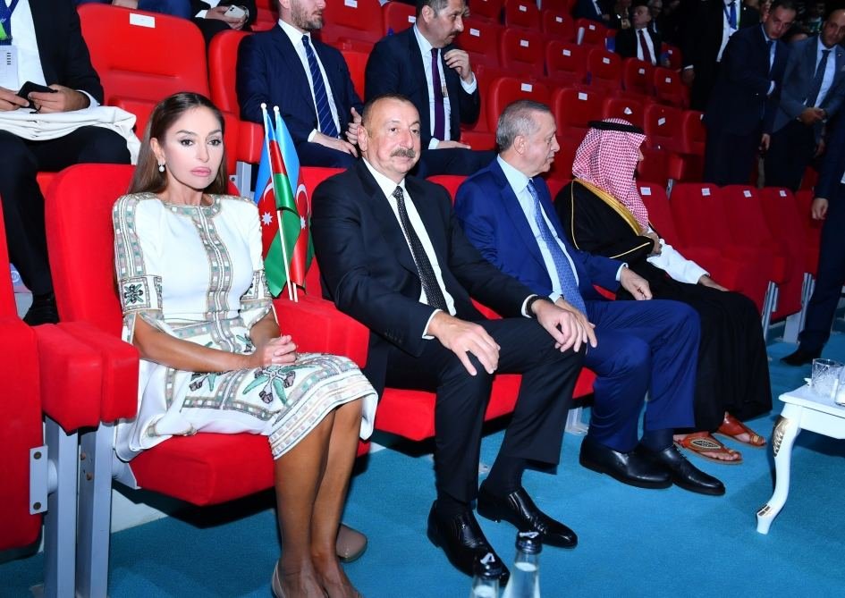 President Ilham Aliyev, First Lady Mehriban Aliyeva attend opening ceremony of 5th Islamic Solidarity Games in Konya (PHOTO)